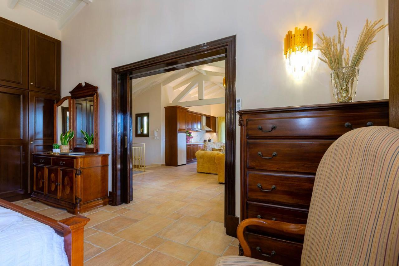Solaris Methea- Luxury Central Villa By The Castle Кассиопи Экстерьер фото